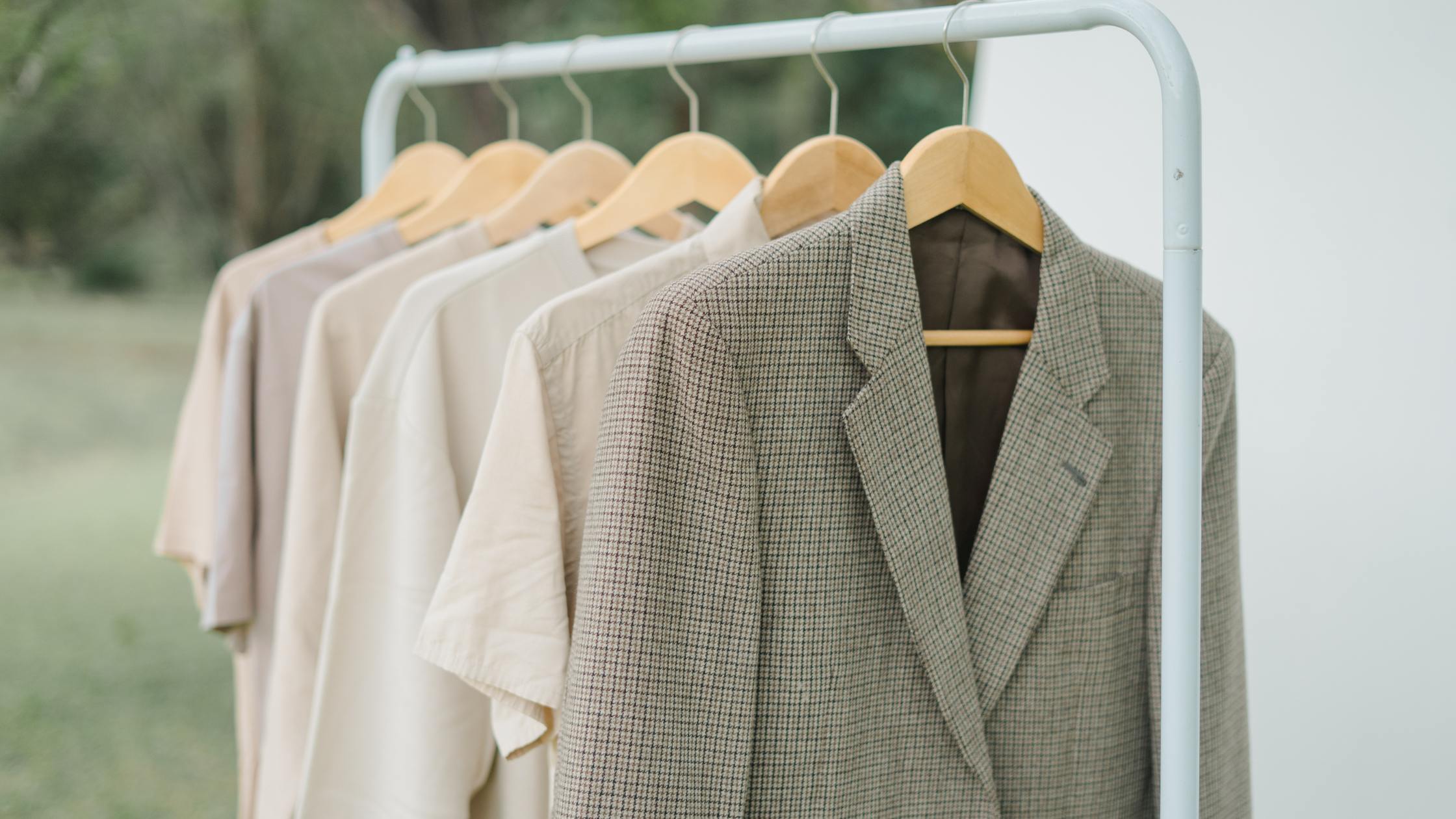 Dieser Trick hilft deinen Kleiderschrank mit den besten Teilen zu füllen und dabei zu sparen