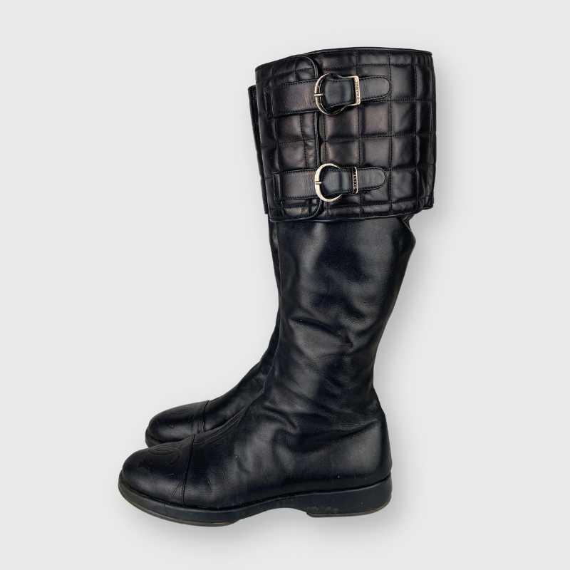 Chanel Stiefel